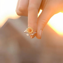 Load image into Gallery viewer, Spinning Sunflower &amp; Bee Ring
