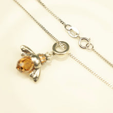 Load image into Gallery viewer, "Dancing Bee" Necklace
